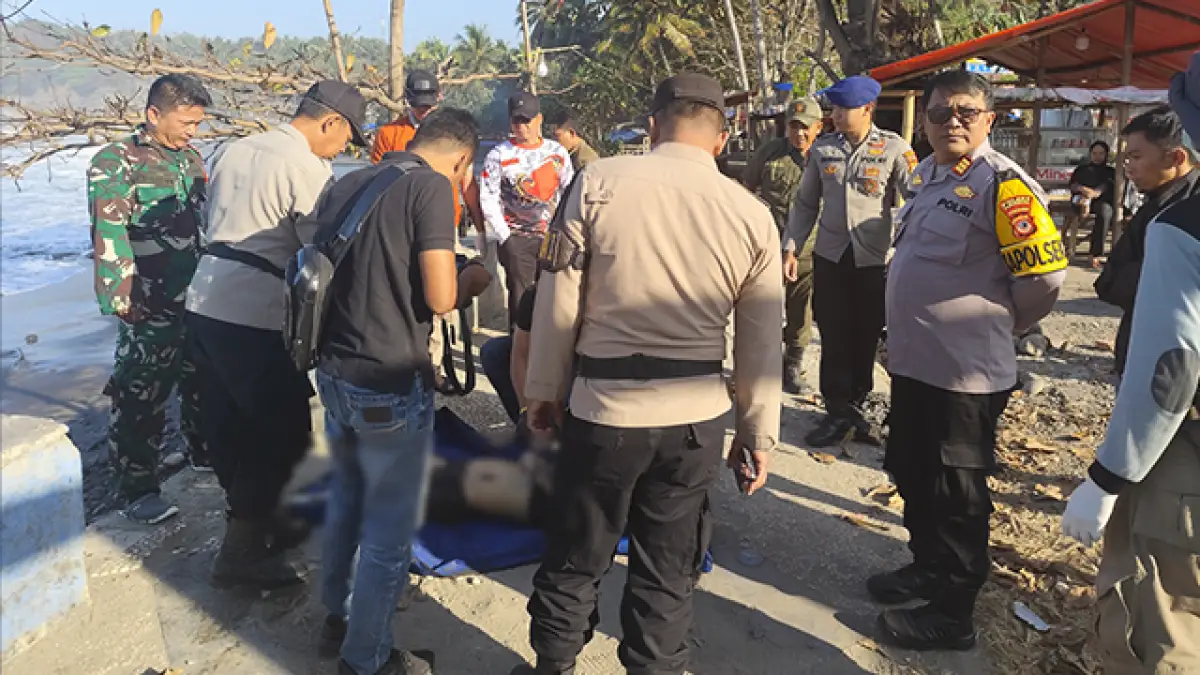 Mayat Perempuan Bertato Ditemukan Terlentang di Tepi Pantai Karang Hawu Sukabumi