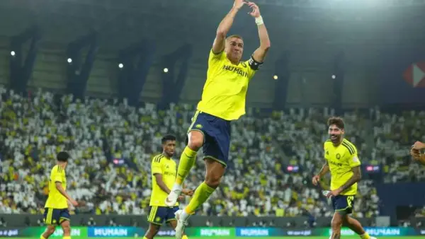 Selebrasi Cristiano Ronaldo saat cetak gol ke gawang Al Taawoun (Sumber: web/espn.com)