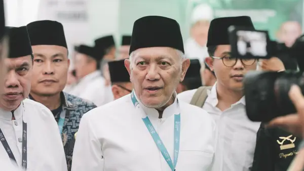 KH. Abdul Hakim Mahfudz atau Gus Kikin selaku Ketua Umum PBNU terpiliha Masa Khidmat 2026-2031 dalam Mutamar PBNU ke-35. (Sumber: IG: KH. Abdul Hakim Mahfudz)