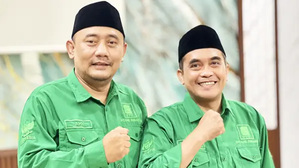 Wakil Ketua Komisi I DPRD Kabupaten Sukabumi, Andri Hidayana (Kiri). (Sumber : Istimewa.)