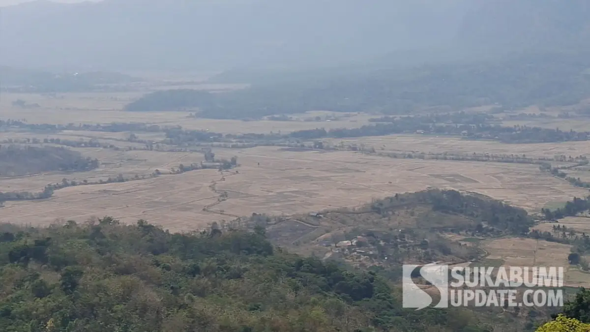 Potret Geopark Ciletuh di Puncak Kemarau, Sawah Hijau Berubah Jadi Hamparan Tandus