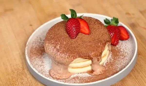 Resep Fluffy Pancake, Hidangan Manis dan Lembut untuk Dimakan Bersama Keluarga (Sumber : Youtube | Devina Hermawan)