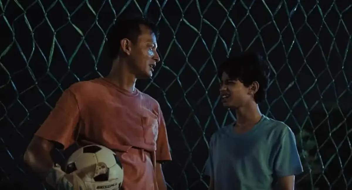 Sinopsis Bapakmu Kiper, Kisah Ayah dan Anak yang Dipertemukan Kembali Lewat Sepak Bola