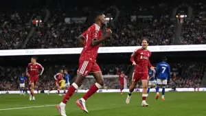 Selebrasi Alexander Isak setelah cetak gol untuk Liverpool saat hadapi Ipswich Town (Sumber: web/Liverpoolfc.com)