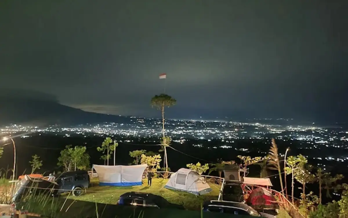 Wisata Alam Baru di Sukabumi, Saung Gunung Camp Tawarkan Panorama dari 800 Mdpl