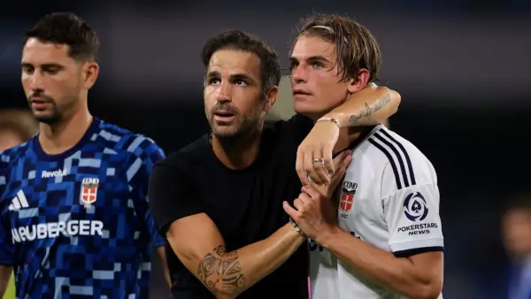 Cesc Fabregas dan Nico Paz selepas laga Como vs Udinese. (Sumber: web/en.as.com)