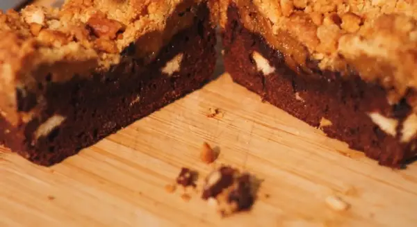 Resep Fudgy Cookie Brownies, Hidangan Manis untuk Teman Akhir Pekan (Sumber : Youtube | Devina Hermawan)