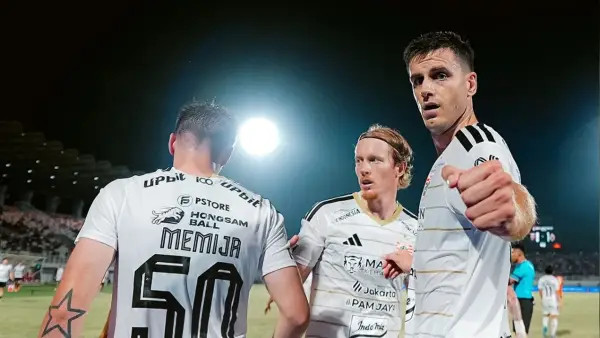 Aksi Alexander Jeremejeff setelah cetak gol untuk Persija ke gawang Borneo FC (Sumber: Instagram/@persija)