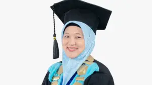 Prof. Dr. Reny Sukmawani, M.P., Rektor Ummi, meraih jabatan akademik Guru Besar dalam bidang kepakaran Pembangunan Pertanian. (Sumber Foto: Dokumentasi Pribadi)