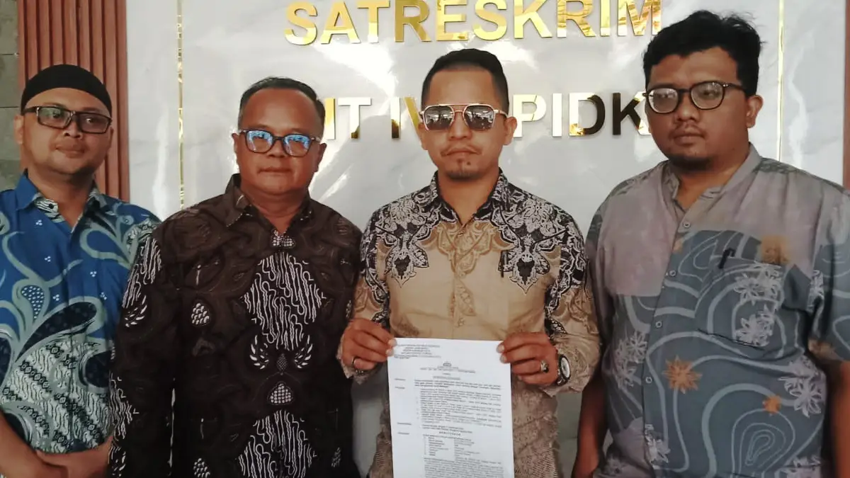 Kuasa Hukum para korban, Nur Hikmat saat diwawancarai di Polres Sukabumi Kota. Senin (7/9/2026).