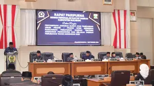 Rapat paripurna DPRD Kabupaten Sukabumi dengan agenda penyampaian jawaban Bupati Sukabumi, Senin (07/09/2026). (Sumber : dok DPRD kab Sukabumi.)