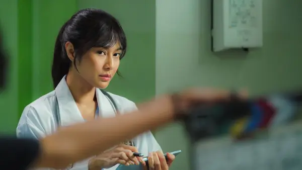 Film Descendants of the Sun Rilis Still Cuts Dian Sastro, Siap Tayang 2027 (Sumber : Instagram/@filmdots_indonesia)