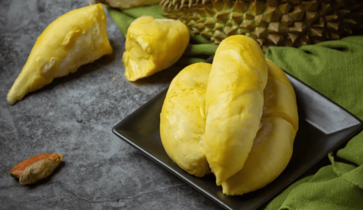 Jangan Kalap! 7 Hal Ini yang Bisa Terjadi pada Tubuh Jika Kebanyakan Makan Durian