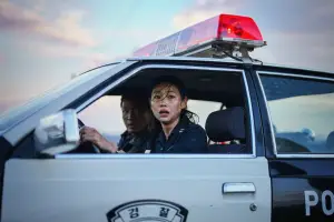 Cuplikan Film Hope, Ketika Warga Kota Pelabuhan Berjuang Bertahan Hidup dari Ancaman Misterius (Sumber : X/@mubi)