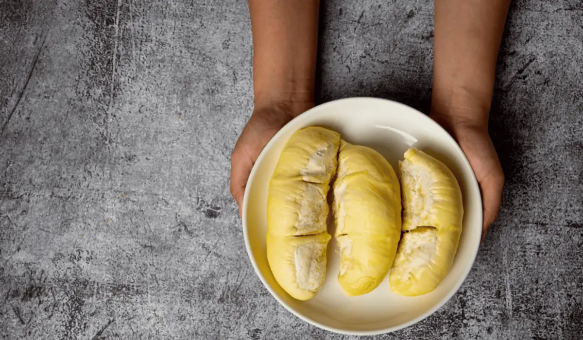 Jangan Sembarangan! Makanan dan Minuman Ini Sebaiknya Dihindari Setelah Makan Durian