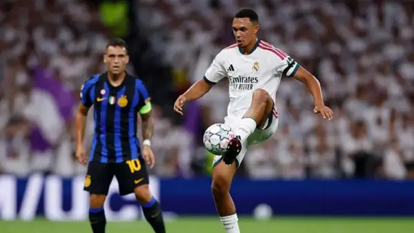 Aksi Trent Alexander Arnold saat membela Real Madrid menghadapi Inter Milan di Liga Champions 2026/2027 (Sumber: web/realmadrid.com)