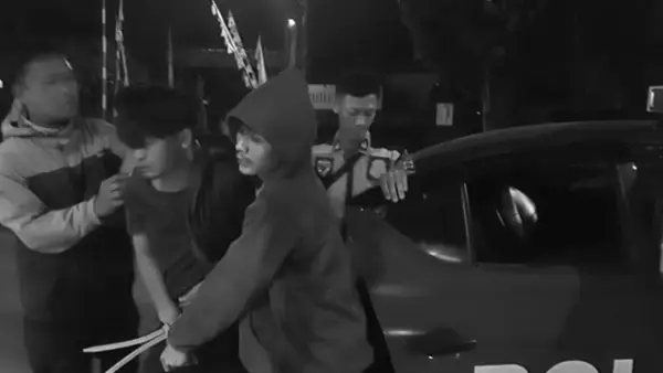 Dua pelaku copet di konser musik yang berlangsung di Stadion Suryakencana Kota Sukabumi Sabtu (5/9/2026). (Sumber : Istimewa.)