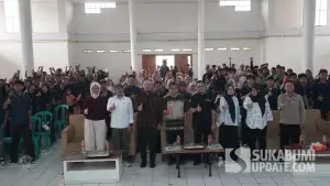 Peserta Sosialisasi Literasi Digital dan Anti Hoaks “Ngabedakeun Kaler Jeung Kidul” yang digelar Badan Kesatuan Bangsa dan Politik (Kesbangpol) Provinsi Jawa Barat di Kota Sukabumi, Jumat (11/9/2026) | Foto : Ayy