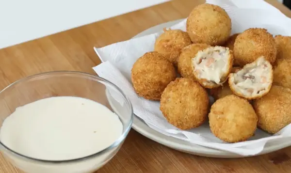Resep Brulee Bomb, Renyah di Luar dan Lumer di Dalam yang Bikin Ketagihan (Sumber : Youtube | Devina Hermawan)