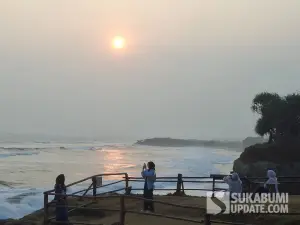 Panorama Pantai Batu Panganten di Desa Purwasedar, Kecamatan Ciracap, Kabupaten Sukabumi, Jumat (11/9/2026). (Sumber Foto: SU/Ragil)