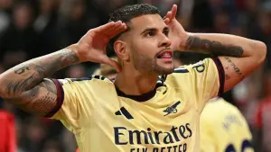 Selebrasi Bruno Guimaraes setelah mencetak gol untuk Arsenal ke gawang Sunderland. (Sumber: web/arsenal.com)