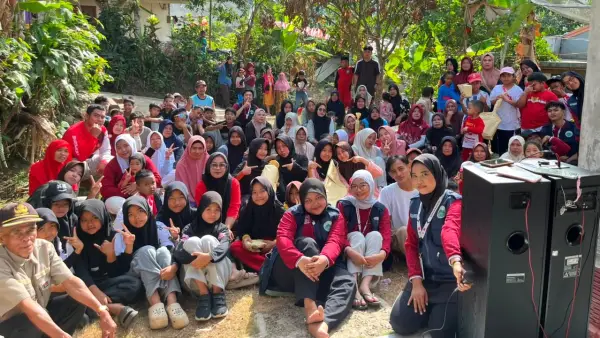Kegiatan KKN Kelompok 5A Universitas Nusa Putra di Kampung Cisalada, Desa Cikidang, Kecamatan Cikidang, Kabupaten Sukabumi. | Foto: Istimewa