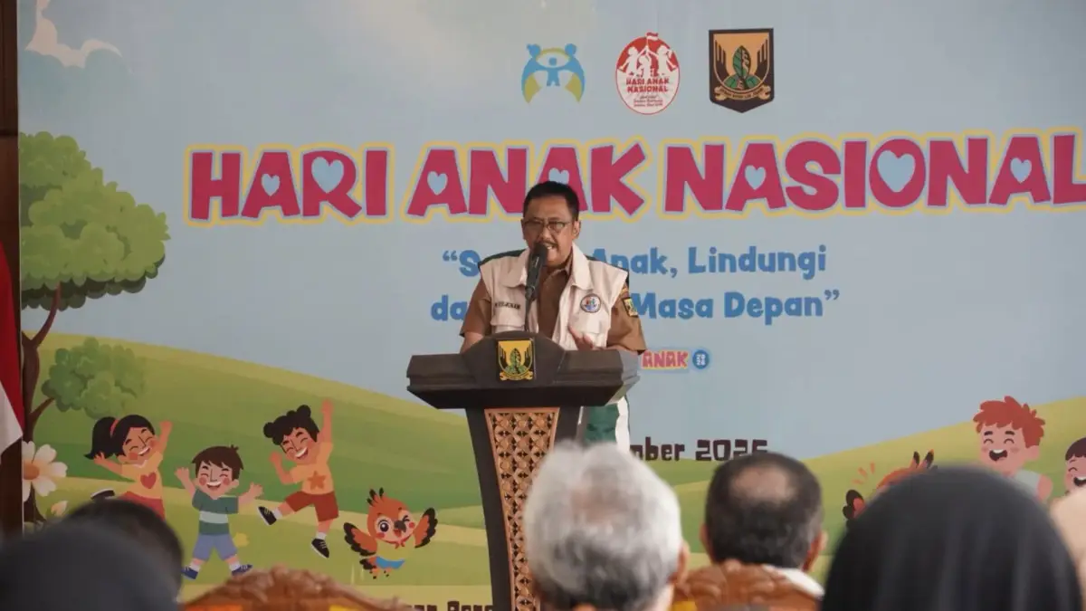 Bupati Sukabumi Asep Japar saat memberikan sambutan dalam acara Hari Anak Nasional 2026 di Pendopo.