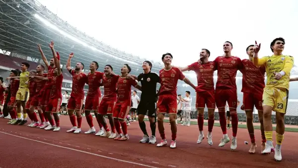 Selebrasi para pemain Persija usai kalahkan Persib di Super League 2026/2027. (Sumber: web/persija.id)