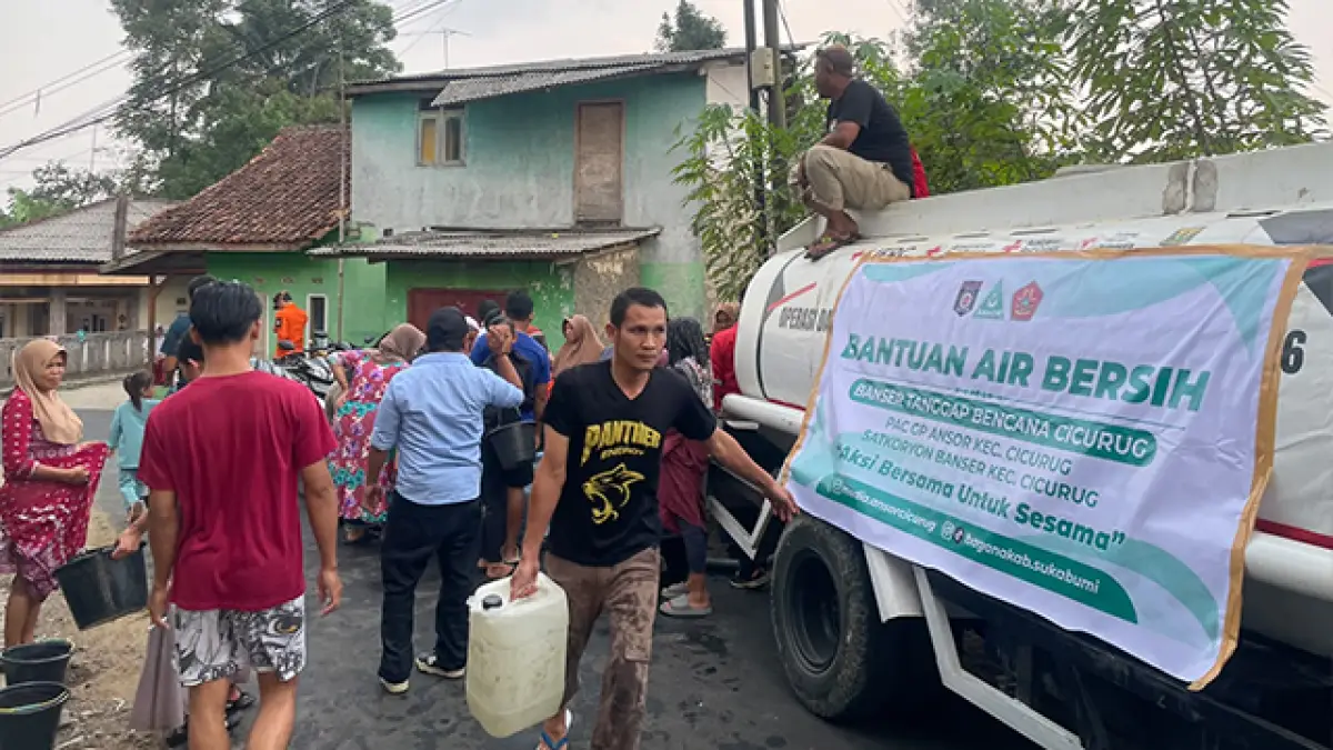 Kekeringan Belum Berakhir, 4 Desa di Cicurug Sukabumi Dapat Bantuan 29 Ribu Liter Air Bersih