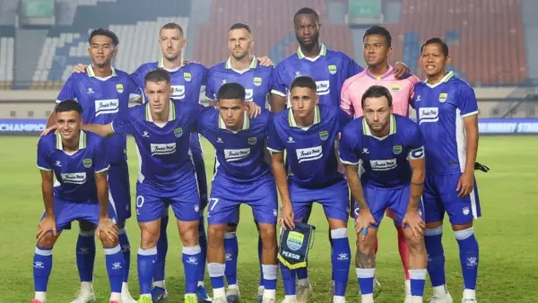 Susunan Pemain Persib Bandung menghadapi Manila Digger FC. (Sumber: web/the-afc.com)