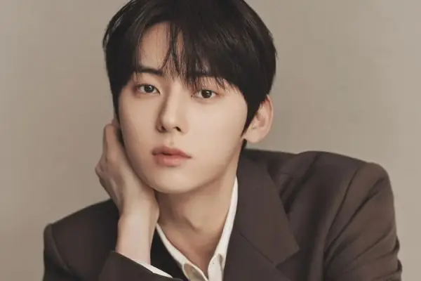 Hwang Min Hyun Dikabarkan Menggantikan Lee Jong Suk di Iseops Romance (Sumber : X/@soompi)