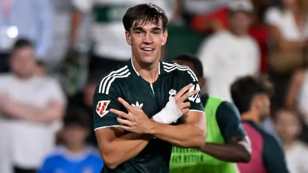 Seleberasi gol Carlos Espi setelah jadi penentu kemenangan Real Madrid atas Elche (Sumber: web/reuteus.com)