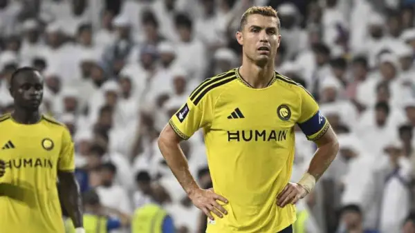 Kekecewaan Cristiano Ronaldo setelah Al Nassr gagal menang menghadapi Al Ain (Sumber: web/espn.com)