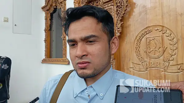 Rido Rabani selaku Kepala Cabang Maxim Sukabumi saat diwawancarai, Rabu (16/09/2026). (Sumber : SU/Asep Awaludin).