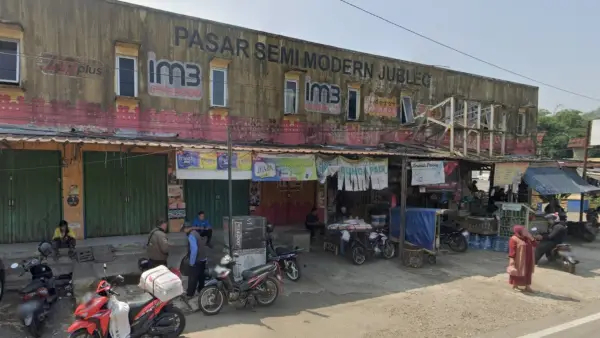 Pasar Jubleg, Desa Sasagaran, Kecamatan Kebonpedes, Kabupaten Sukabumi. (Sumber Foto: Google Map)