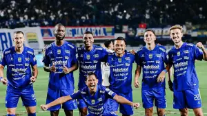 Selebrasi para pemain Persib Bandung usai unggul dari PSM Makassar. (Sumber: Instagram/@uilliambarros94)