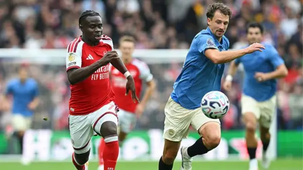 Aksi Bukayo Saka saat membela Arsenal menghadapi Brighton & Hove Albion di Liga Inggris (Sumber: web/arsenal.com)