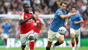 Aksi Bukayo Saka saat membela Arsenal menghadapi Brighton & Hove Albion di Liga Inggris (Sumber: web/arsenal.com)