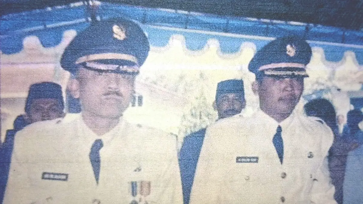 Foto Bupati Sukabumi Maman Sulaeman dan Wakil Bupati Ucok Haris Maulana Yusuf usai pelantikan pada tahun 2000 | Foto : Istimewa