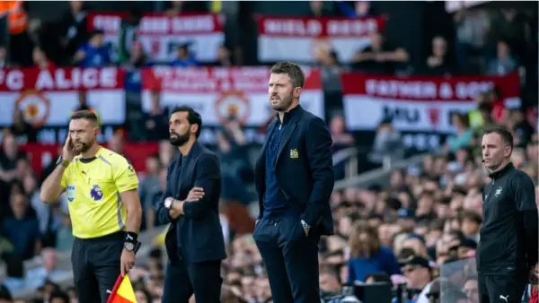 Aksi Michae Carrick saat memimpin Manchester United menghadapi Fulham di Liga Inggris 2026/2027. (Sumber: web/manutd.com)