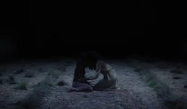 Film Bisikan Desa Gringsing, Pencarian Ayah Berujung Teror Mengerikan di Desa Terpencil (Sumber : X/@habisnontonfilm)