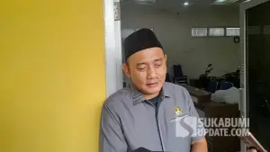 Wakil Ketua Komisi I DPRD Kabupaten Sukabumi Andri Hidayana usai evaluasi pengawasan perizinan PBG, SLF, dan IPAT sejumlah hotel di Aula Kantor Kecamatan Cibadak, Selasa (22/9/2026). (Sumber : SU/Ibnu Sanubari)