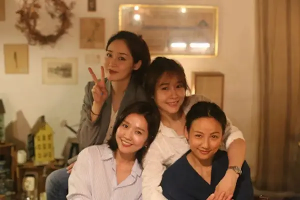 Setelah 21 Tahun, Girl Group Fin.KL Akhirnya Comeback sebagai Grup Lengkap (Sumber : X/@soompi)
