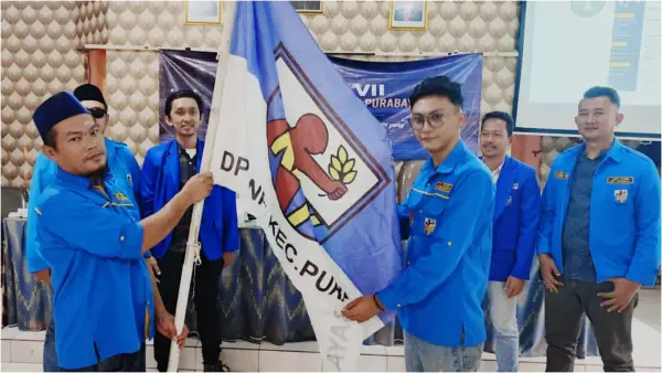 Gus Fauzan Panca Wijaya (kanan berkacamata) terpilih menjadi Ketua PK KNPI Kecamatan Purabaya periode 2026-2029. (Sumber Foto: Istimewa)