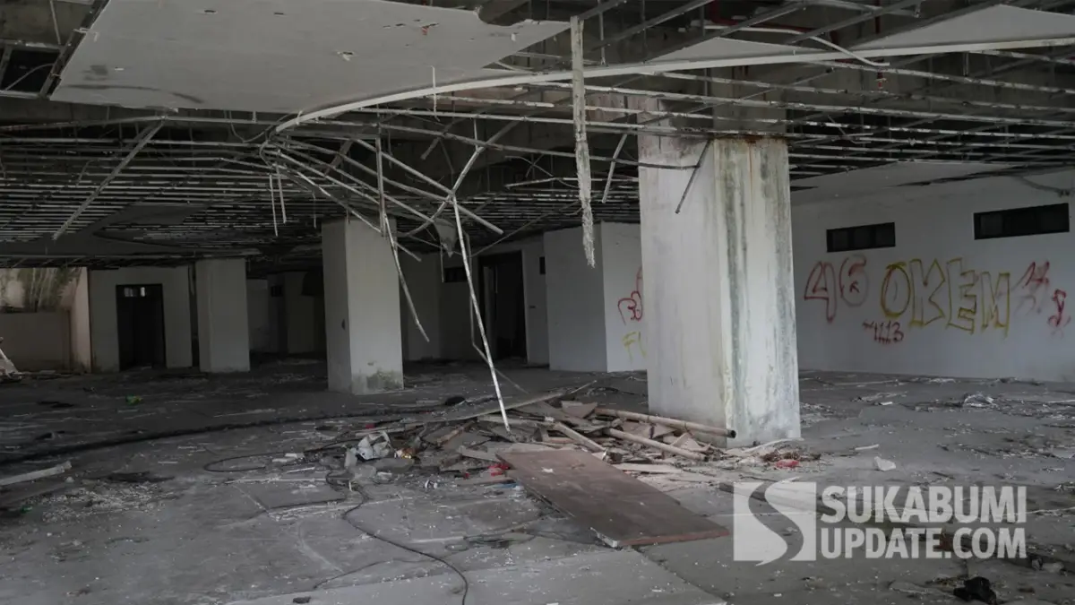 Penampakan ruangan di lantai 2 di gedung pusat perkantoran Pemkab Sukabumi di Palabuhanratu | Foto : Farhan