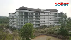 Penampakan (dari belakang) Gedung Pusat Perkantoran Pemkab Sukabumi di Palabuhanratu | Foto : Sukabumiupdate/sorot