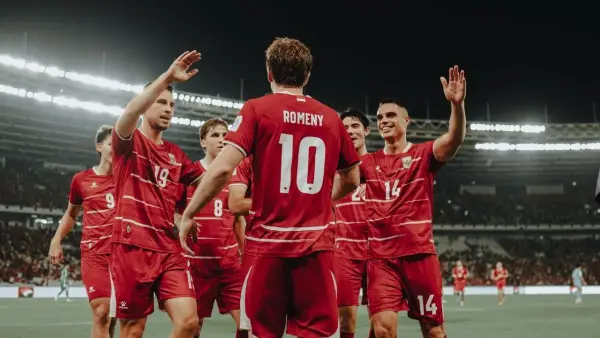 Selebrasi para pemain Timnas Indonesia saat Ole Romeny cetal gol ke gawang Singapura di FIFA ASEAN Cup 2026. (Sumber: Instagram/@oleromeny)