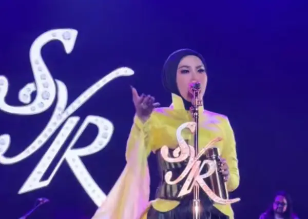 Comeback Usai 7 Tahun Vakum, Syahrini Resmikan Partai Inces Indonesia di Pestapora 2026 (Sumber : TikTok/@carendelano)