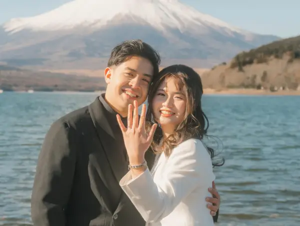 Berlatar Pemandangan Gunung Fuji, Jerome Polin Resmi Lamar Sang Kekasih (Sumber : Instagram/@jeromepolin)