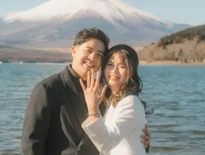 Berlatar Pemandangan Gunung Fuji, Jerome Polin Resmi Lamar Sang Kekasih (Sumber : Instagram/@jeromepolin)